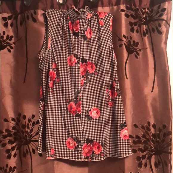 Tank - Picture 2 of 4